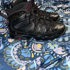 Authentic Retro Jordan bred 9